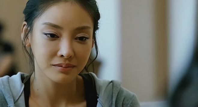 子“共享”同一女星亲兄弟为财权内斗互撕九游会·j9网站韩国财阀家族丑闻：父(图13)